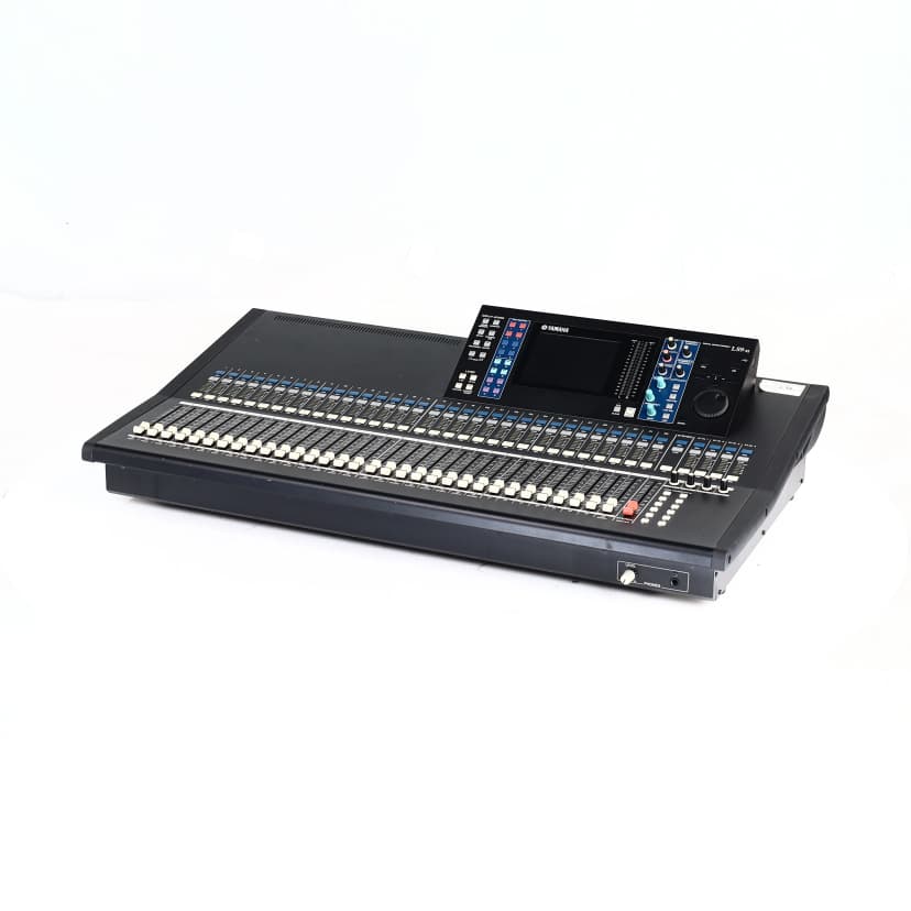 Yamaha LS-9 Digital Mixing Console with Road Case