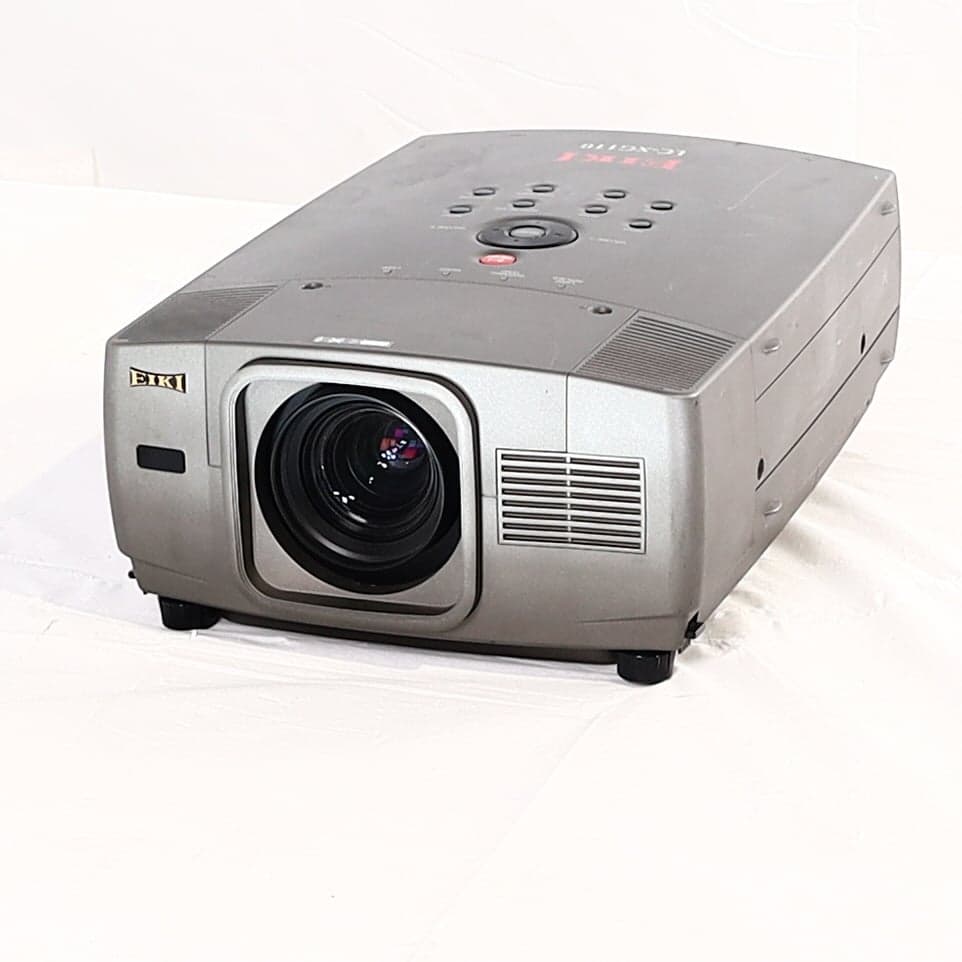 Eiki LC-XG110 Projector